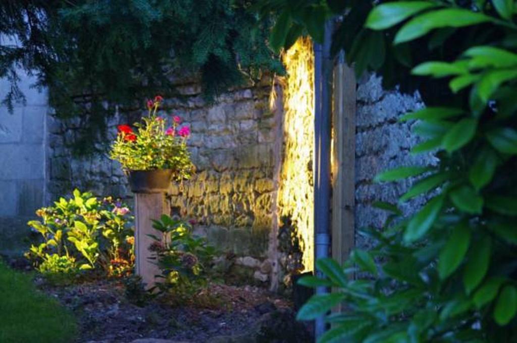 مبيت وإفطار La Roche-Clermault Le Logis Du Peu Girard الغرفة الصورة